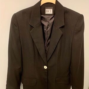Blazer by Bicé, size 8, 2 front flap pockets,, black, lined